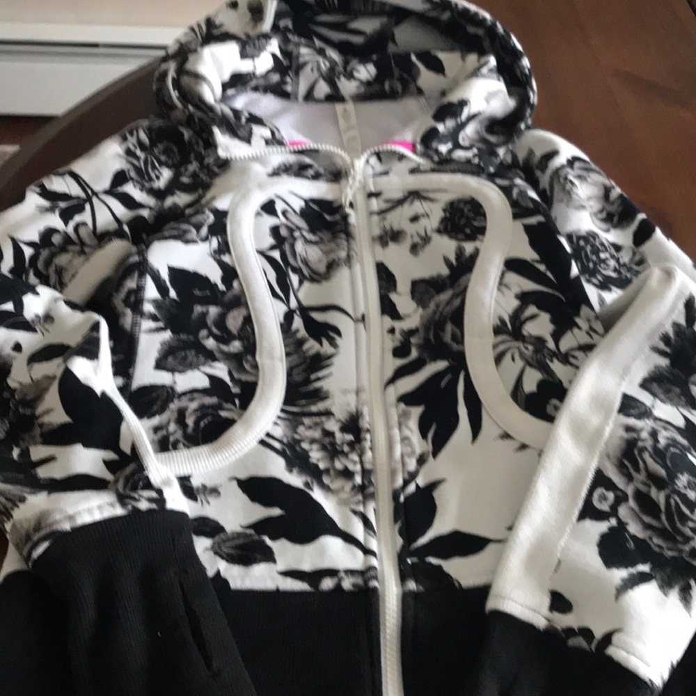 Lulu lemon women’s hoodie rose print